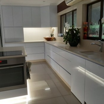 modern slimline design kitchen in gloss white