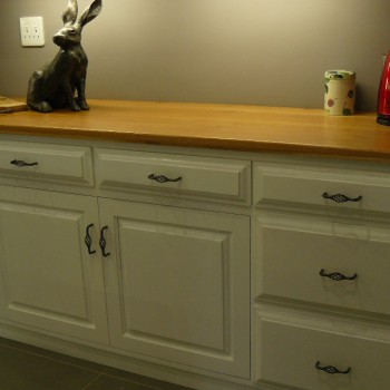 kitchen cupboards in solid wood